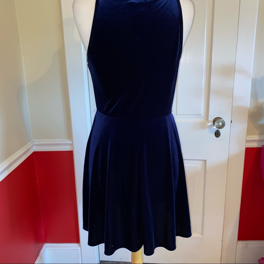 Speechless velveteen stretch skater dress - Picture 3 of 5